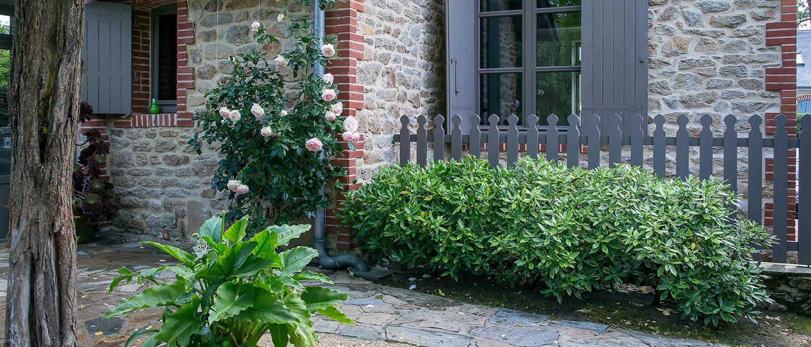 Maison en pierre équipée de menuiseries Verre Clair