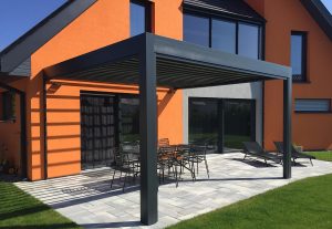 pergola-bioclimatique-verre-clair-(3)