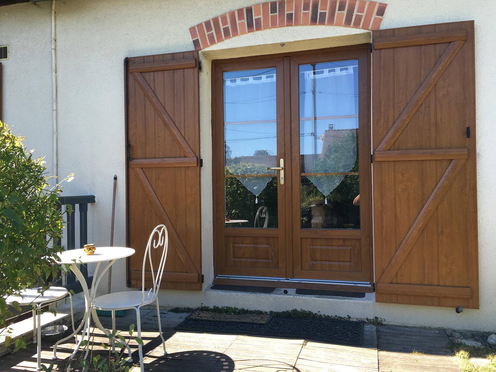 fenêtre pvc avec volet bois