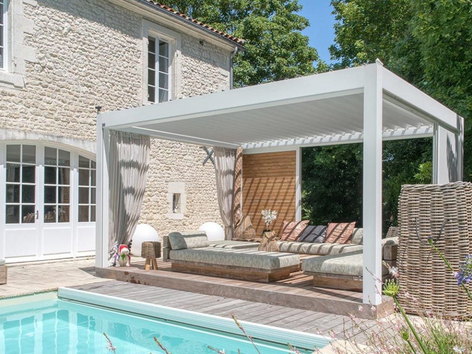 pergola-bioclimatique-verre-clair-(12)